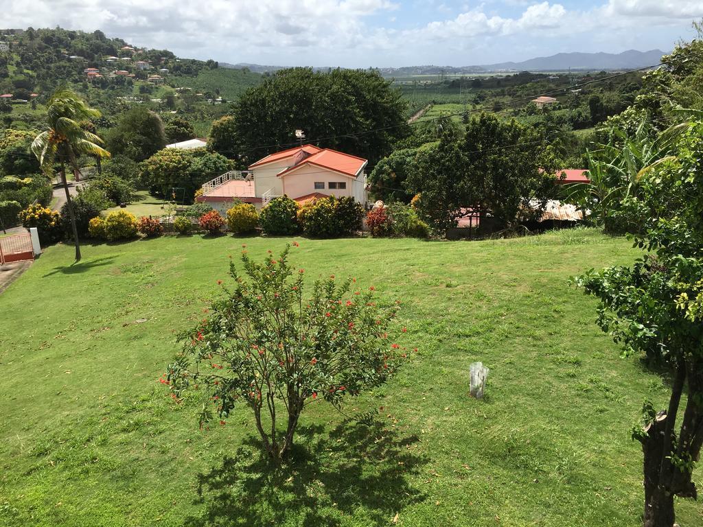 מלון לה למנטין La Colline Business & Tourisme מראה חיצוני תמונה
